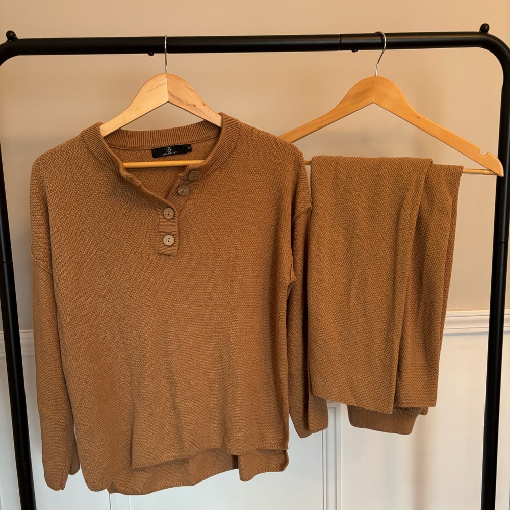 LILLUSORY Women's 2 Piece Lounge Set Oversized Knit Set Size Small